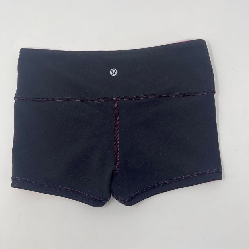 Lululemon Womens Activewear Reversible Shorts Elastic Waist Purple Black Size 4